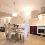 2 Bedroom Lovely In