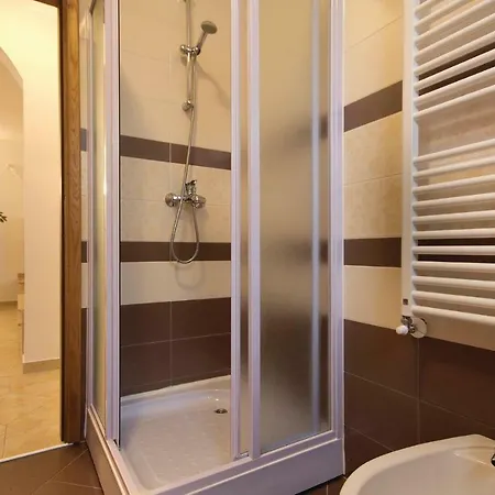 2 Bedroom In アパート *