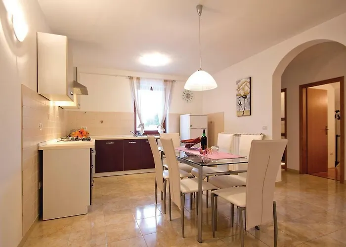 2 Bedroom Lovely In Apartman