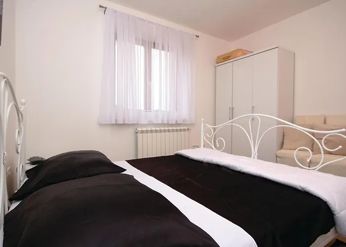 2 Bedroom Lovely In 아파트 *