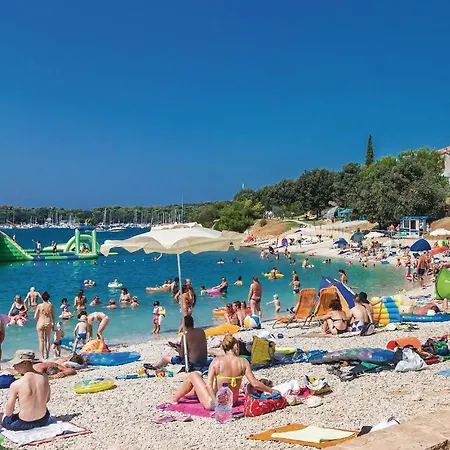 Apartman 2 Bedroom Lovely In *