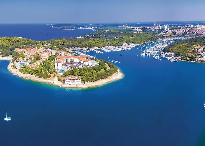 2 Bedroom Lovely In *